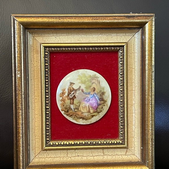 Vintage 1950s Gold gilt Florentine Ceramic Limoges French framed cameo p… - Picture 7 of 7